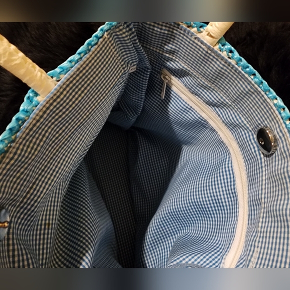 Summer Boho Straw Beach Bag Crocheted Tote With Embroidered Flowers - Picture 11 of 13